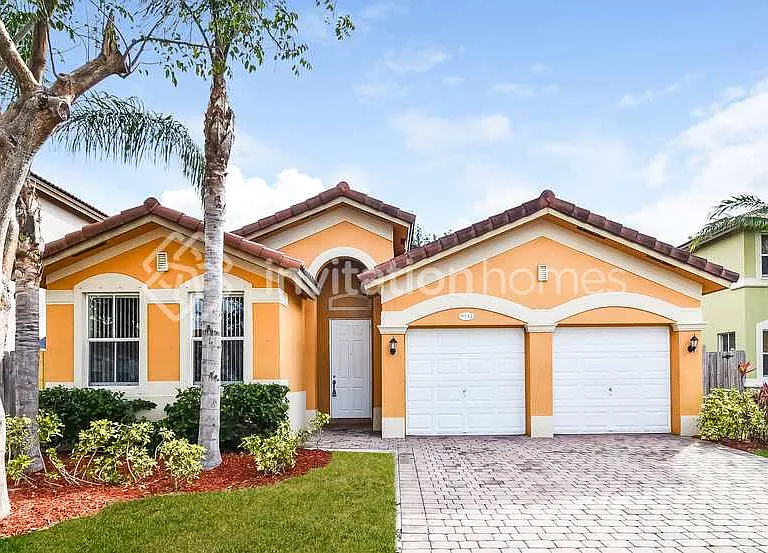 9141 SW 152nd Ct — Photo 1