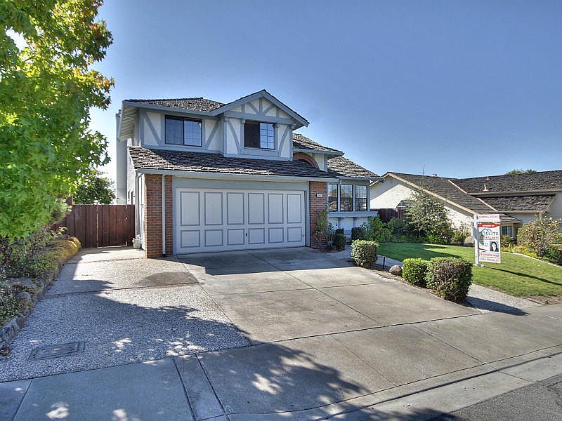 1st image of 43625 Greenhills Way