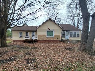 207 S Walnut St, Dana, IL 61321