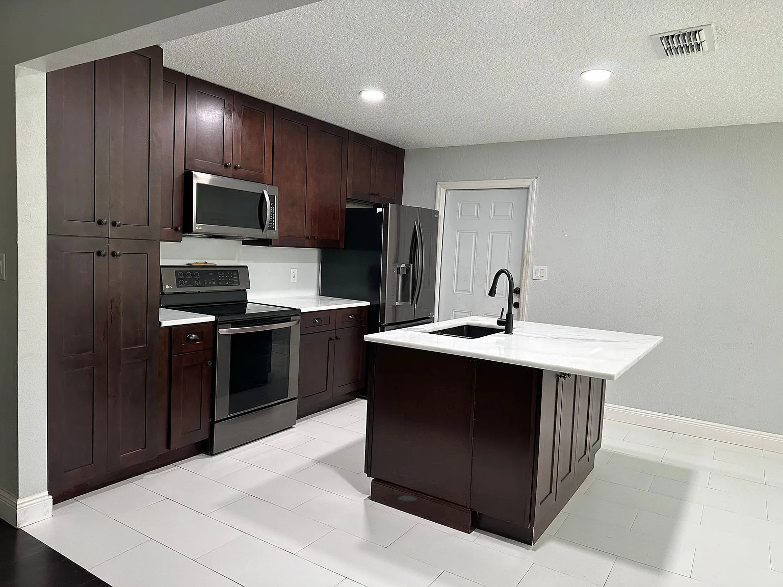 2910 Apaloosa Trl — Photo 4