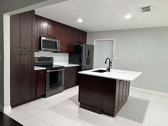 Kitchen (garage door entry)