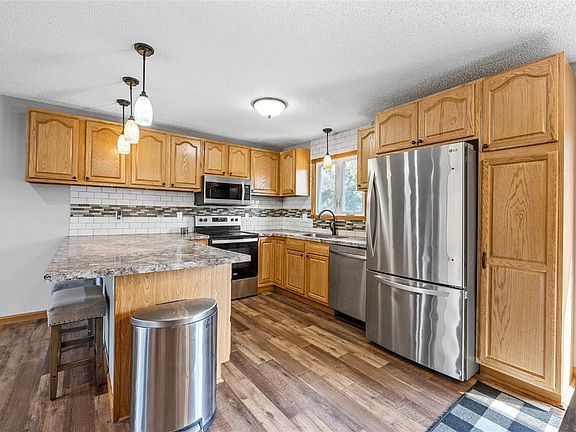 5th image of 4021 Charter Oak Ln SE