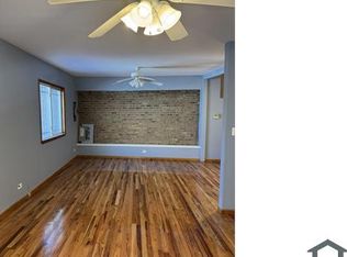 1008 W Belmont Ave APT 1, Chicago, IL 60657