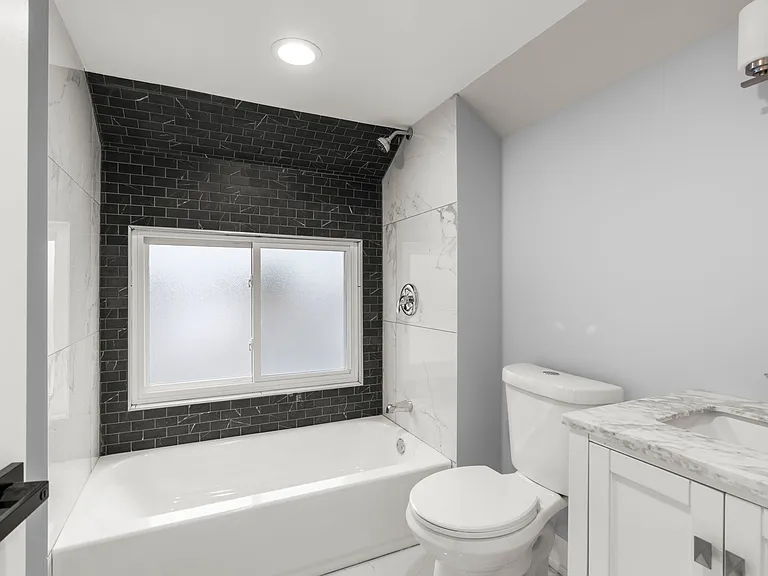 5542 W 64th St — Photo 15