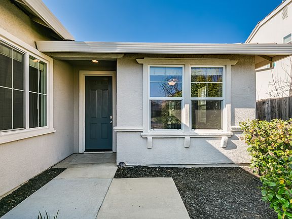 4th image of 1302 Barrington Ln