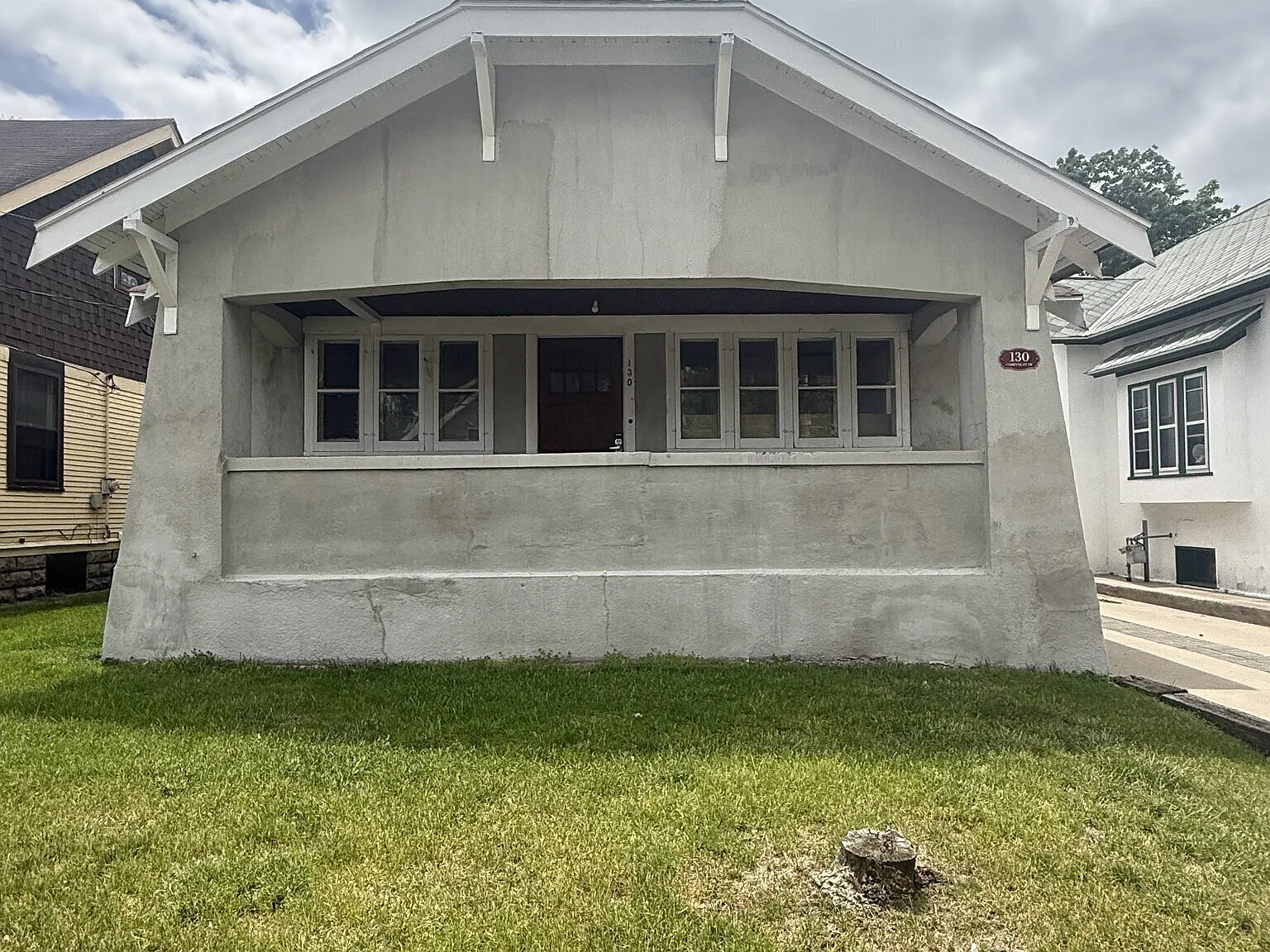 Spacious 4BR/1BA Home With Parking at 130 Corinne SW, Grand Rapids, Michigan 49507 — Photo 1