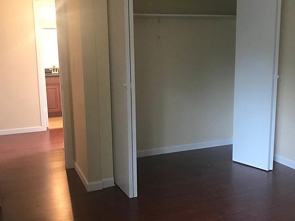 5th image of 417 Bellevue Way SE APT 506