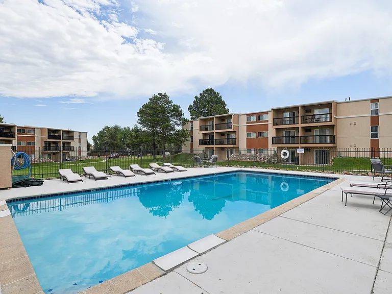 Broadmoor Springs — Photo 21