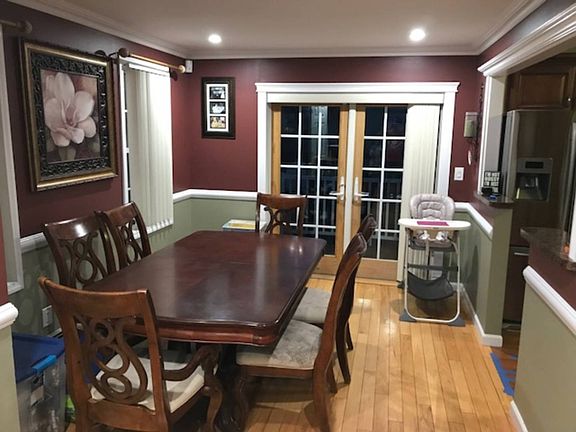 2nd image of 90 26 215th St