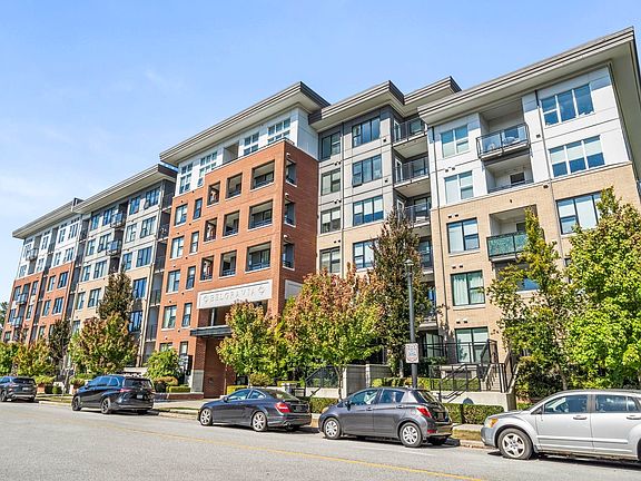 2nd image of 9311 Alexandra Rd #215