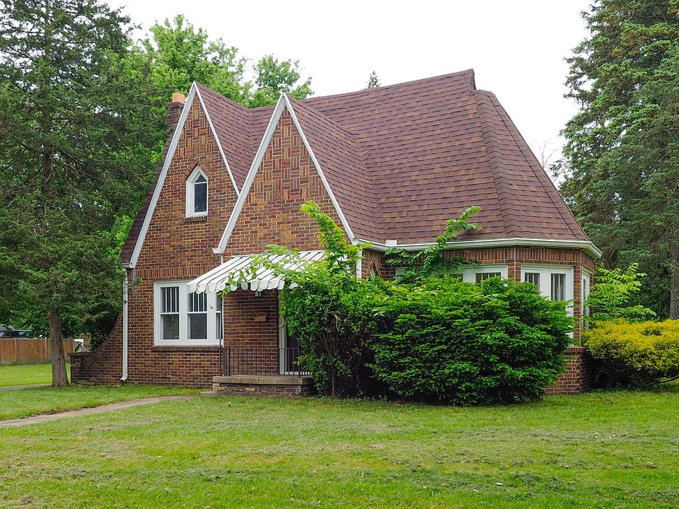 18 Dunning Ave-101