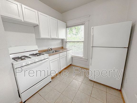 4th image of 3708 Baltimore Ave APT 2