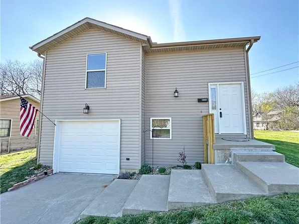 800 S Butler Dr, Harrisonville, MO 64701