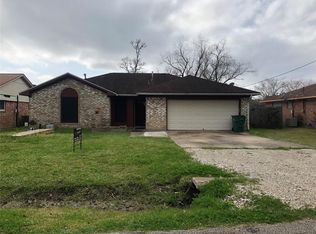 3124 Saint Anne St, Liverpool, TX 77577
