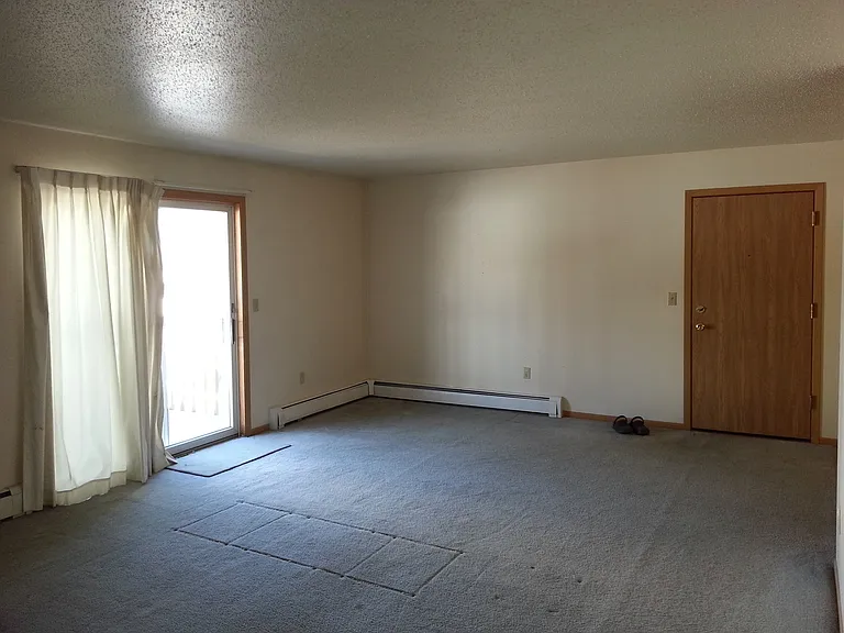 3430 E Court St — Photo 16