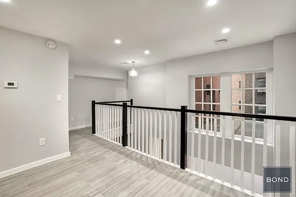 Rented by Bond New York | media 15