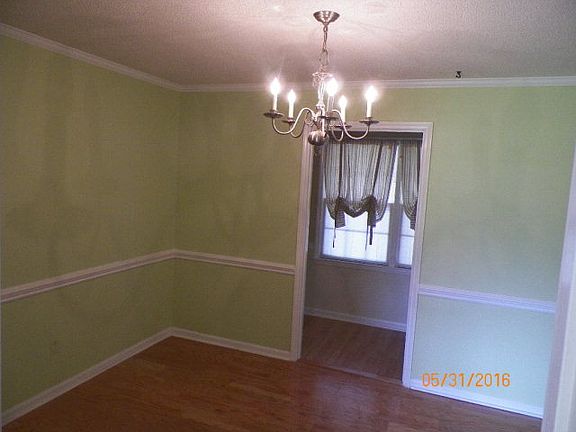 5th image of 109 Gary Ct