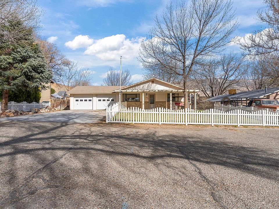 1st image of 113 Davis Cir