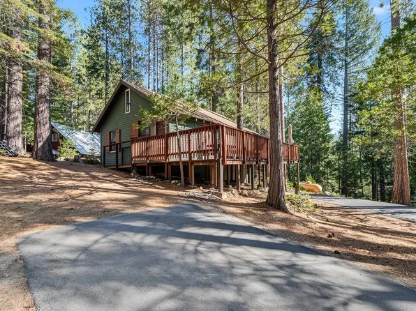 22162 Sarah Cir, Long Barn, CA 95335