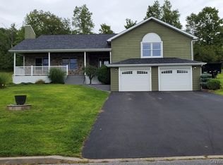 28 Emmons Cir, Camden, NY 13316