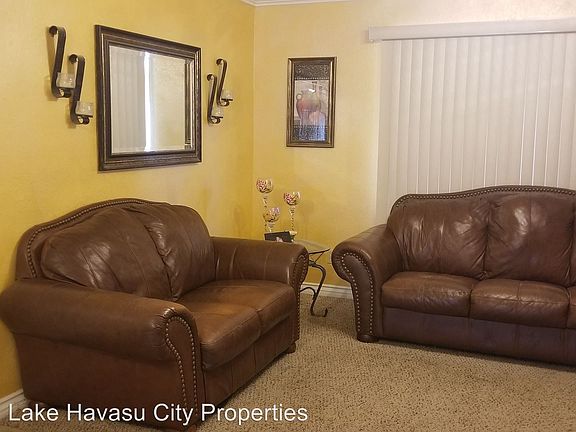3rd image of 1800 Papago Dr