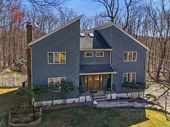 4th image of 111 Green Rd