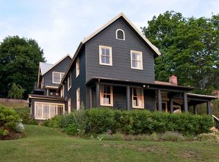 19 Grinnell St, Rhinecliff, NY 12574