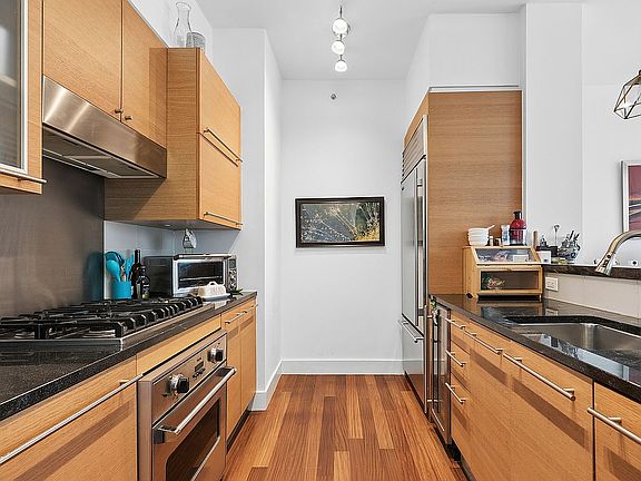 4th image of 10 W End Ave APT 9F