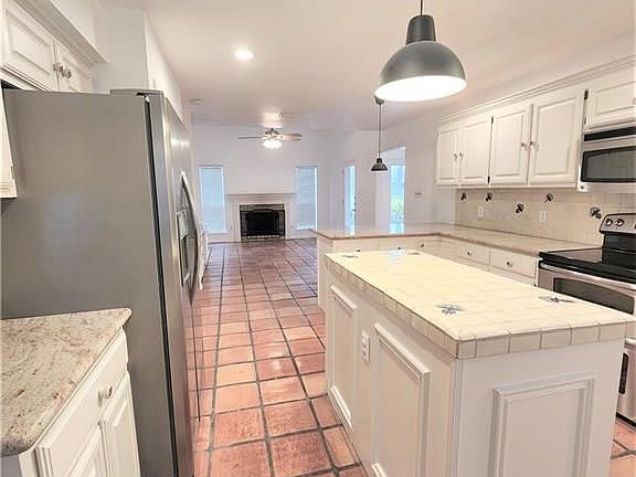 5th image of 312 Condor Ave #27