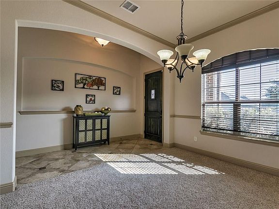 5th image of 410 Driftwood Ct