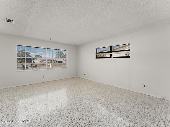 4th image of 3013 Telka Lynn Dr