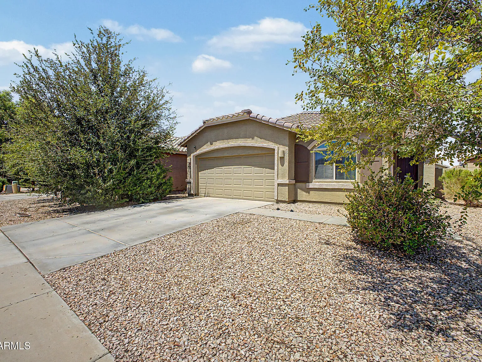 4 bed, 2.0 bath, 1806 sqft, $1,850 — Photo 2