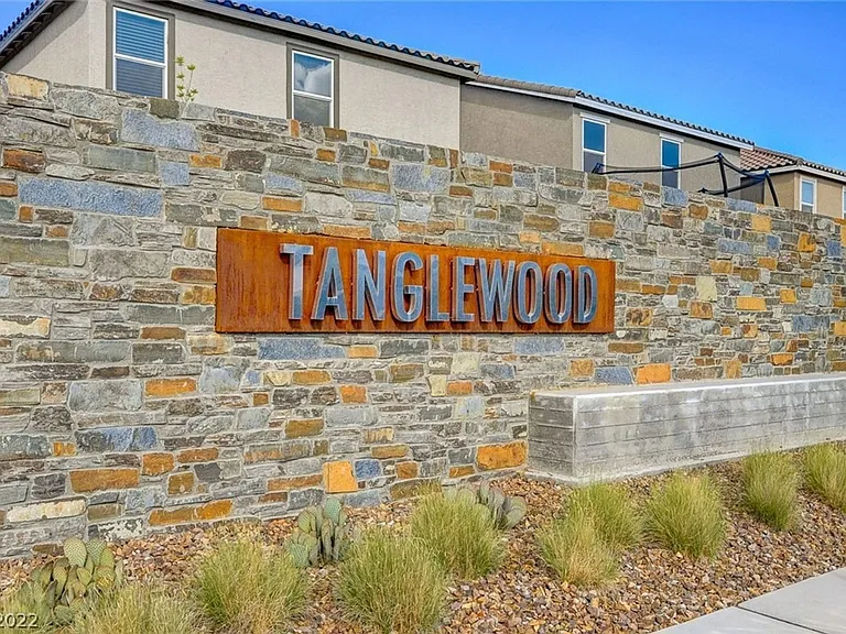 7040 Fossil Lake St — Photo 16