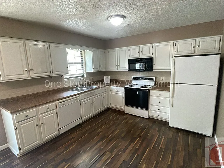 17311 E 51st Ct S — Photo 9