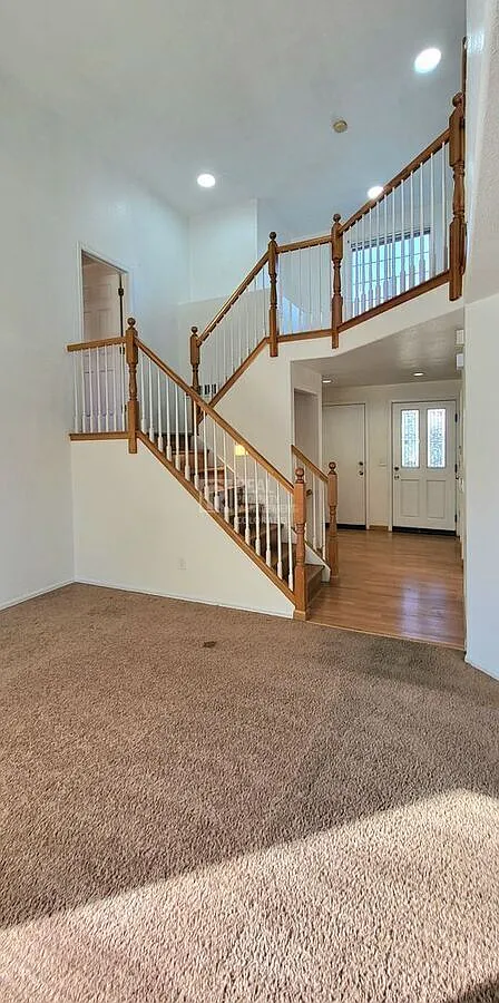 Beautiful 5-Bedroom Centennial Home with Finished Basement and Spacious Backyard — Photo 2