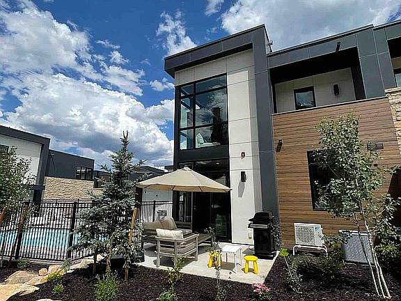 3rd image of 4134 Cooper Ln #22