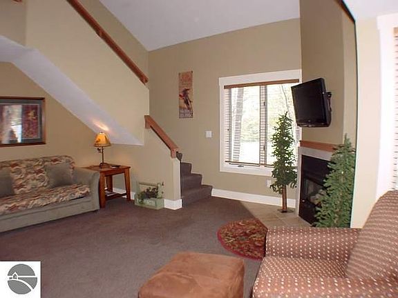 2nd image of 12375 Wintergreen Dr