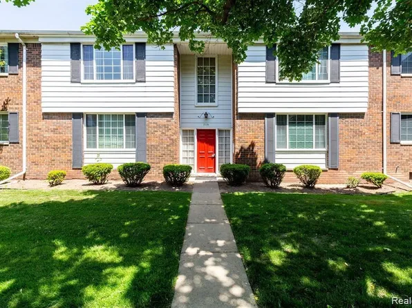 25316 Shiawassee Cir APT 104, Southfield, MI 48033
