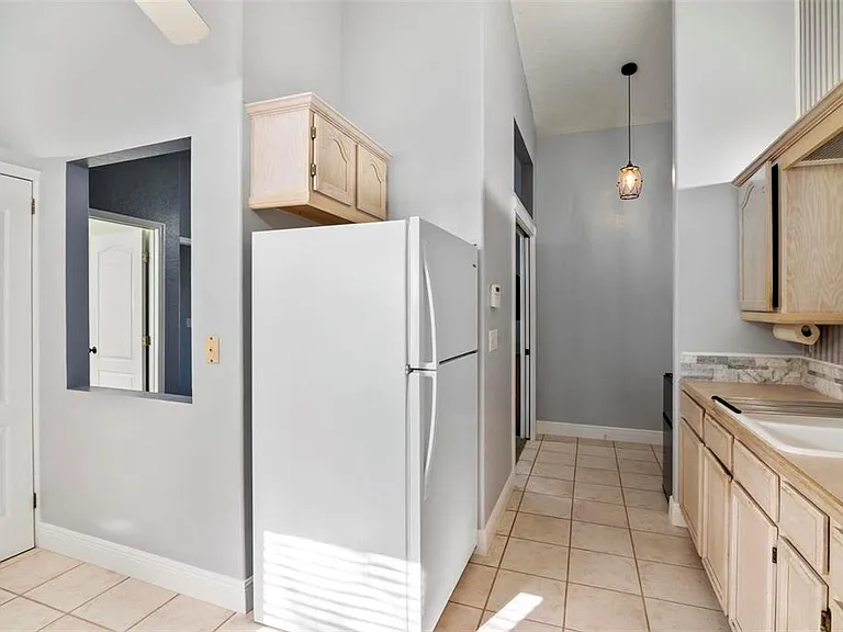 6110 9th Avenue Cir NE — Photo 5