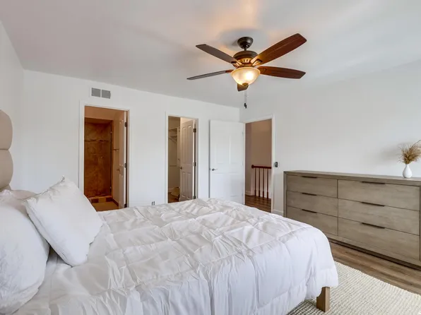 7832 Seaglen Dr, Huntington Beach, CA 92648