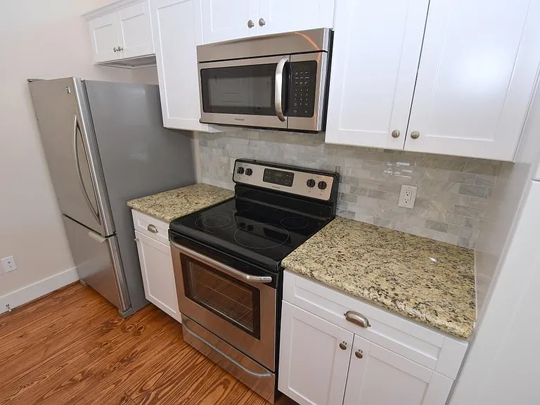 119 E 26th A Houston #A — Photo 9