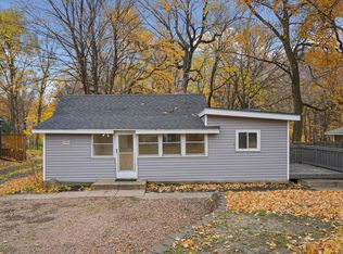 18965 Lake Ave, Deephaven, MN 55391