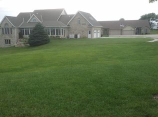 305 E Park St, Weeping Water, NE 68463