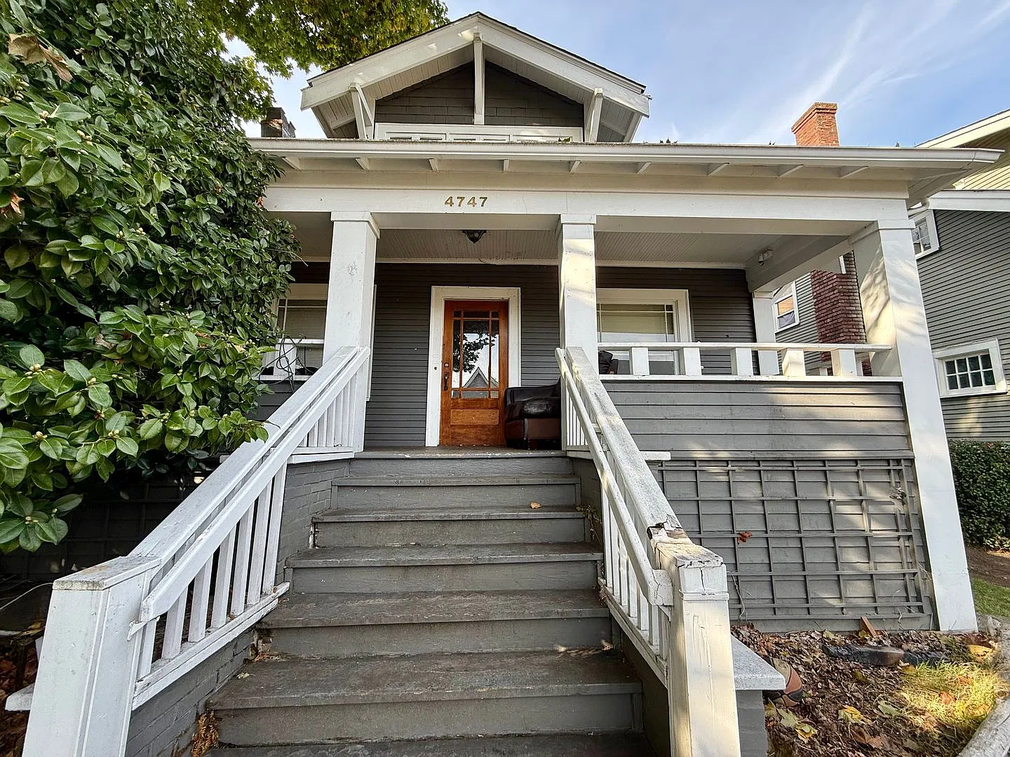 18 Bedroom Property in the University District of Seattle — Photo 2