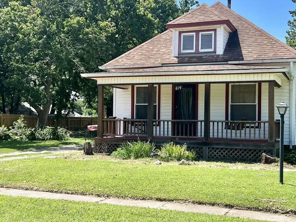 619 NE Green St, Topeka, KS 66616