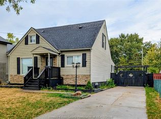 1910 Buckingham Dr, Windsor, ON N8T 2B1