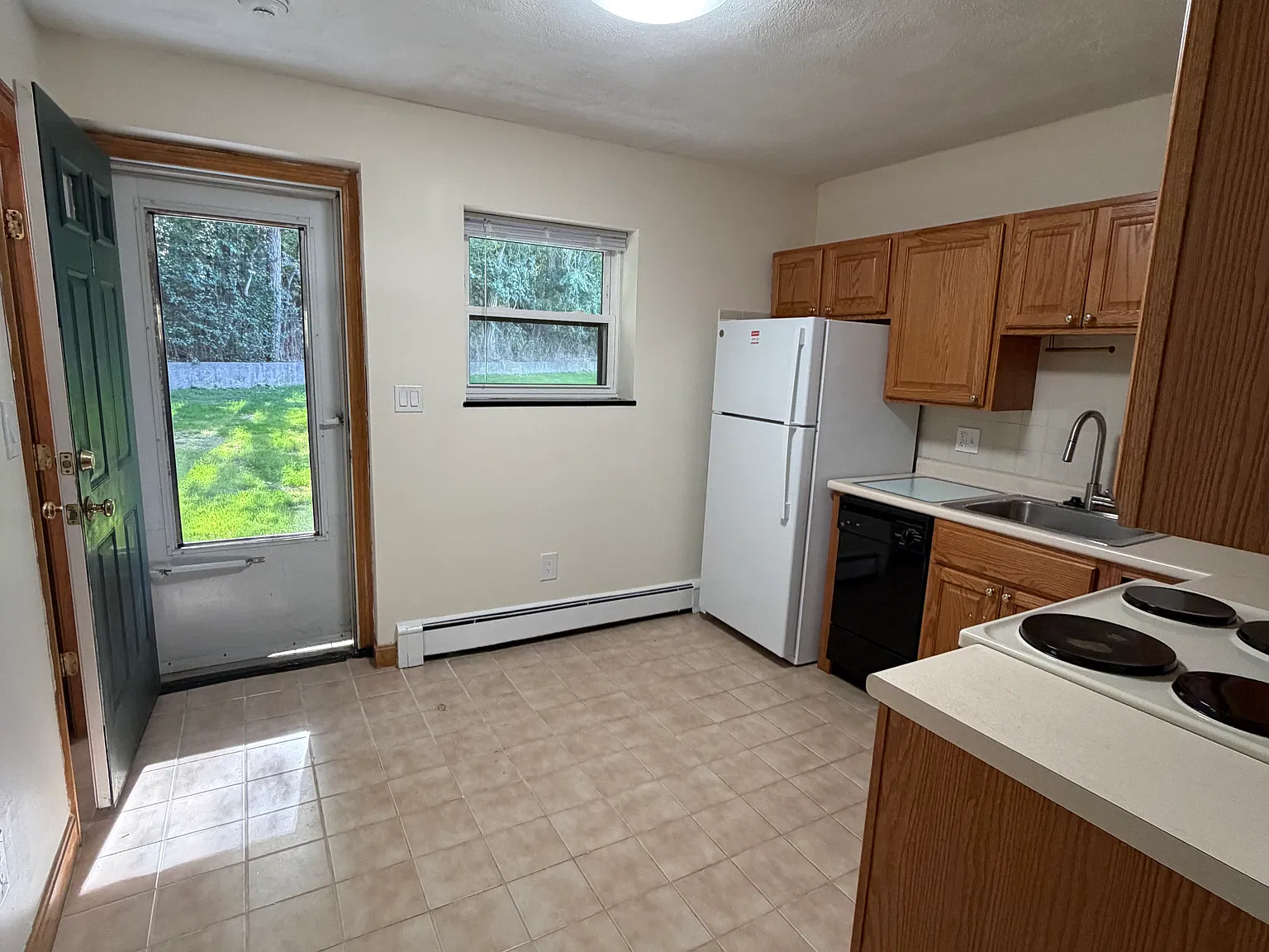 282 Grove St — Photo 1