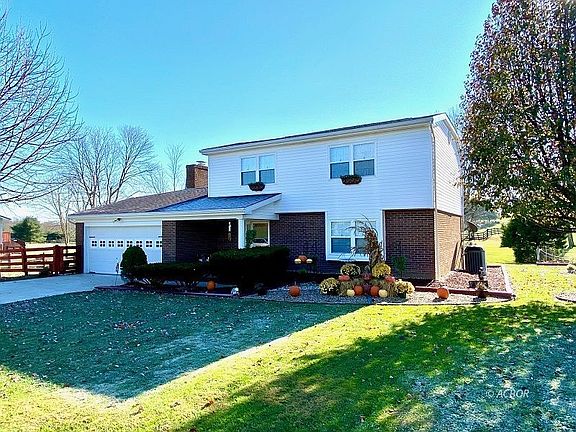 2nd image of 44 Summerwood Dr