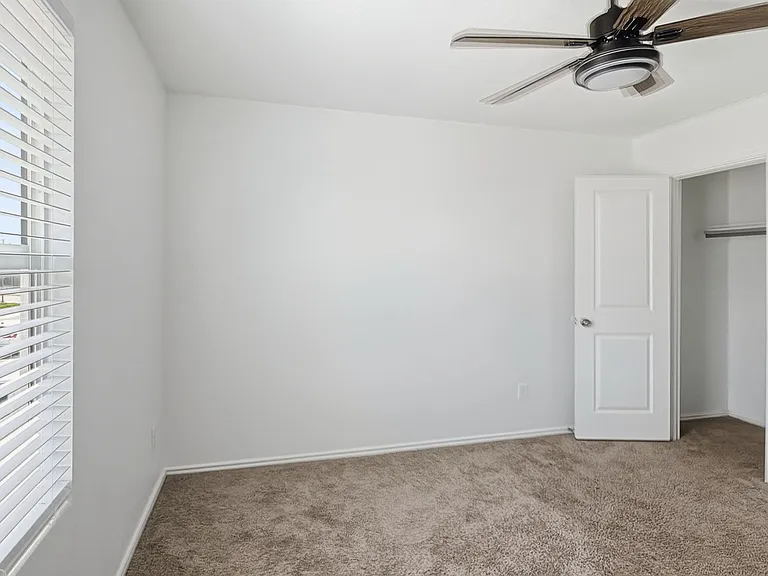 2436 Hunter Peak — Photo 16