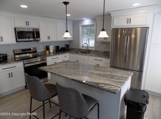 53 Foothill Rd, Albrightsville, PA 18210